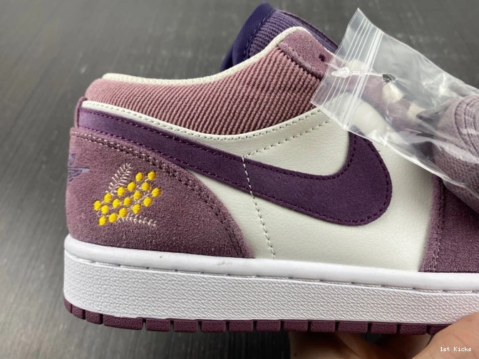 DR8057-500 Air (W) 1 Jordan Low Unity 0705